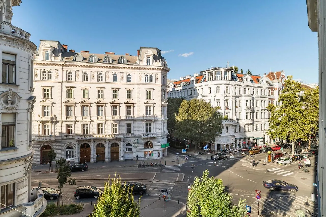 Sigmund Freud Lounge Apartment Vienna Austria